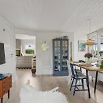 2 Bedroom Cozy In Juelsminde Sonderby (Midtjylland)