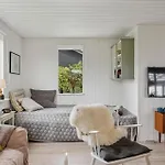 2 Bedroom Cozy In Juelsminde Sonderby (Midtjylland)