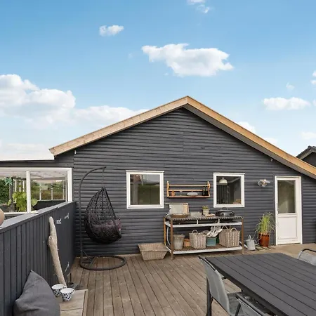 2 Bedroom Cozy In Juelsminde 펜션 Sonderby (Midtjylland)